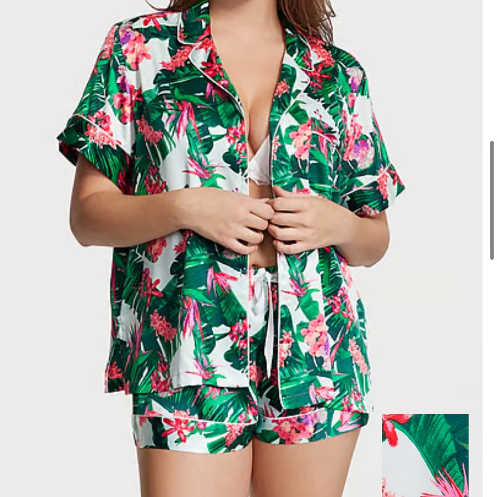 Like New❤️ Victoria’s Secret Pajama Satin 2 Piece Set Small